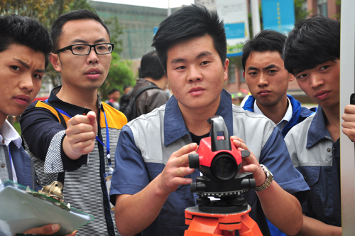 贵州建设职业技术学院赛前检查比赛仪器