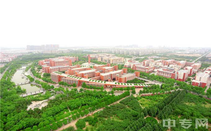 郑州大学宿舍几人间、生活费多少钱？
